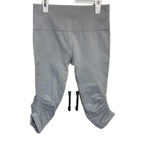 Lululemon Womens In The Flow Crop Leggings‎ Seamless Light Gray 4 - Picture 1 of 3
